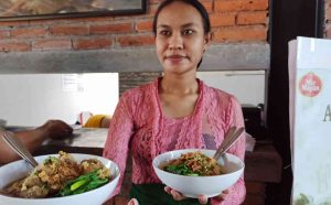 Mie Mapan, Kuliner Mie & Penyet Selera Keluarga di Bali