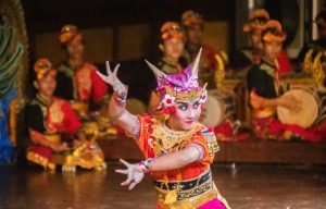 Tari dan Tabuh Khas Buleleng, Mampu Getarkan Panggung Ksirarnawa