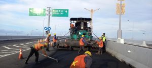 Aspal Jalan Ruas Tol Bali Mandara akan Dilapis Ulang