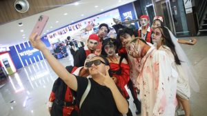 Halloween, Nuansa Horor Terasa Di Bandara Internasional I Gusti Ngurah Rai – Bali
