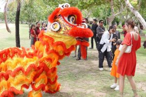 Atraksi Seni Budaya, Meriahkan Momentum Menyambut Tahun Baru Imlek di Nusa Dua