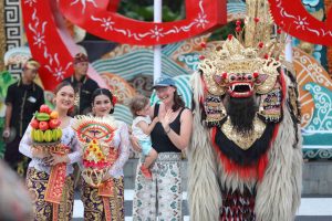 Bandara Ngurah Rai Hadirkan Nuansa Budaya Bali Sambut Wisatawan 